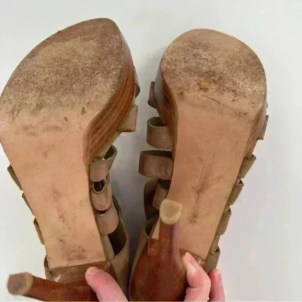 Stuart Weitzman womens platform ankle booties size 8.5 tan nubuck leather